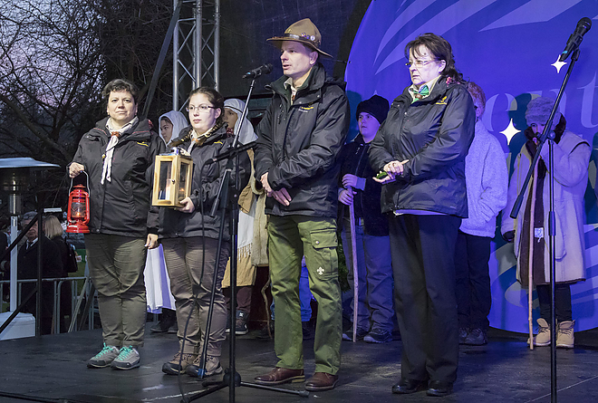 adventi_gyertyagyujtas_3_20171217_bl_012_web.jpg