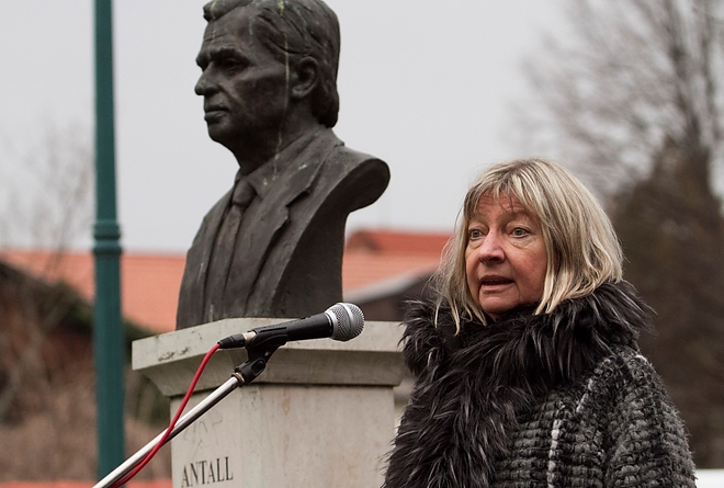 antall_jiozsedf_koszoru_171212ml_4.jpg