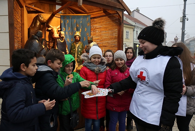 sutigyar_vorosjereszt_171208_ja_2.jpg