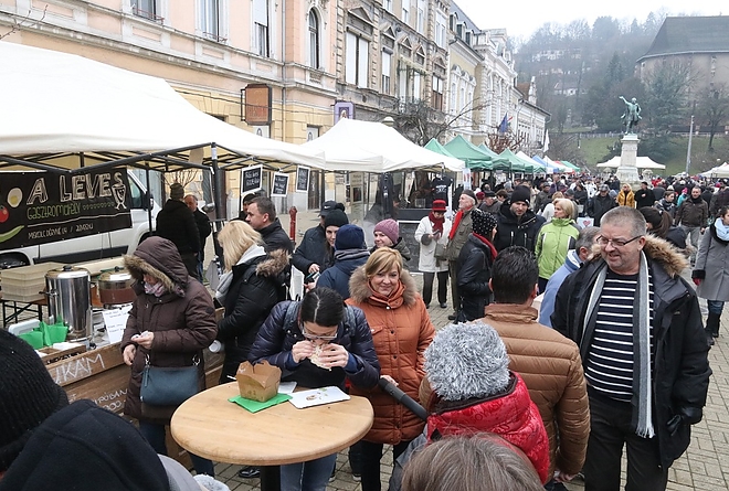 termeloi_nap_171217_bl_2.jpg termeloi_nap_171217_bl_2.jpg