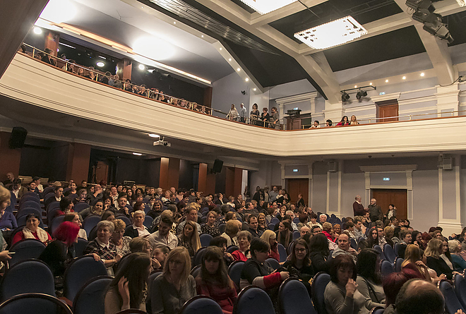 vereb_tamas_dualitas_-_pop_es_musical_show20180106_bl_001_web.jpg
