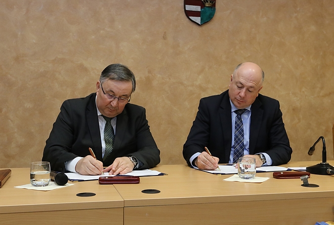 lepcsohazi_kamera_alairas_180404_ja_27.jpg