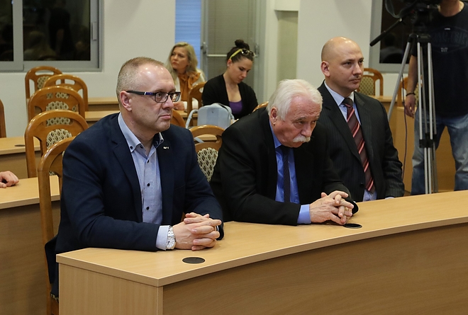 lepcsohazi_kamera_alairas_180404_ja_7.jpg