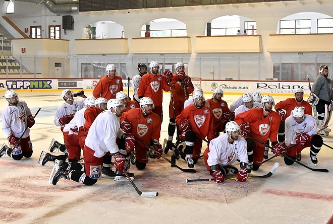 elkezdte_a_felkeszulest_a_dvtk_jegesmedvek_jegkorong_csapata_friss_dvtkjegesmedvek_firsttraining1120.jpeg elkezdte_a_felkeszulest_a_dvtk_jegesmedvek_jegkorong_csapata_friss_dvtkjegesmedvek_firsttraining1120.jpeg