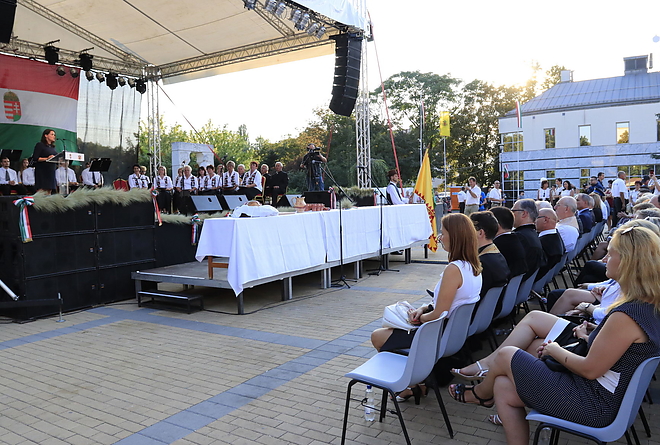 kenyerszenteles_20180820_vcs_21.jpg kenyerszenteles_20180820_vcs_21.jpg