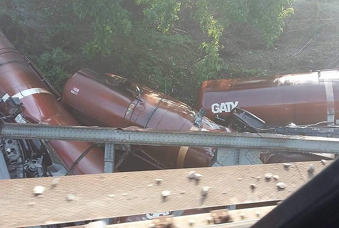 romania_tehervonat_szakadek.jpg romania_tehervonat_szakadek.jpg