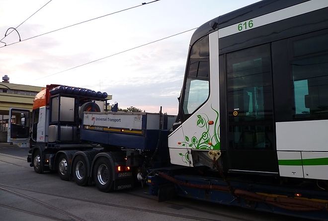 visszaerkezett_villamos_batohaz_180815_mvk_2.jpg visszaerkezett_villamos_batohaz_180815_mvk_2.jpg