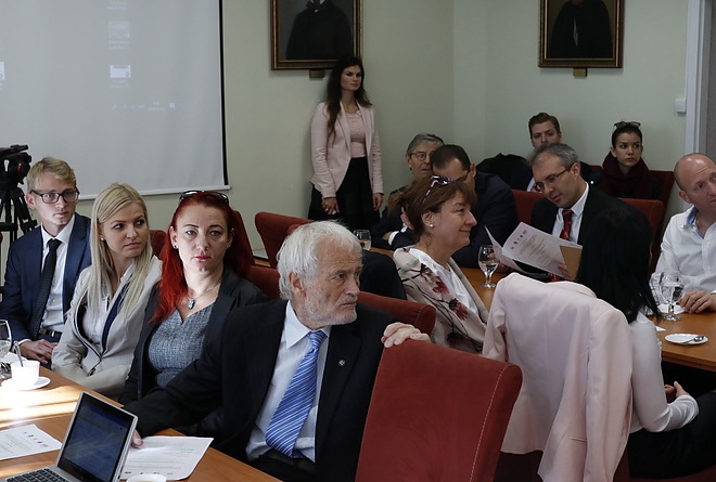 agrarjogi_forum_20181013_vcs_01.jpg agrarjogi_forum_20181013_vcs_01.jpg