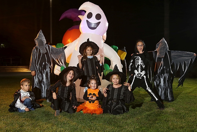 avalon_halloween1.jpg avalon_halloween1.jpg