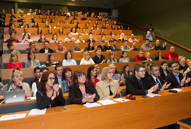 egyetem_drog_kerekasztzal_191002ml_6.jpg egyetem_drog_kerekasztzal_191002ml_6.jpg