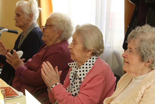 idosek_honapja_aranyalkony_181004_ja_13.jpg idosek_honapja_aranyalkony_181004_ja_13.jpg