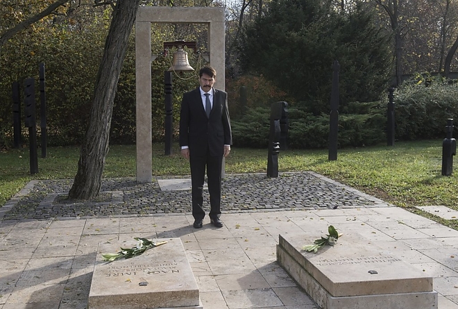 ader_nemzeti_gyasznap.jpg ader_nemzeti_gyasznap.jpg