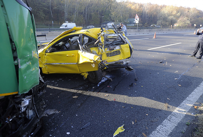 baleset_m3_autopalya_kamion_auto.jpg baleset_m3_autopalya_kamion_auto.jpg