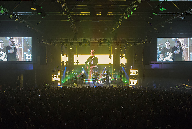 majka_arena_show_miskolcon20181110_bl_024_web.jpg