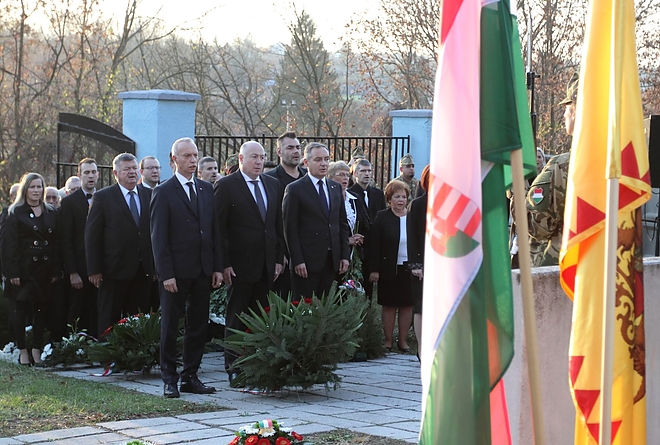 nemzeti_gyasznap_181104ml_16.jpg nemzeti_gyasznap_181104ml_16.jpg