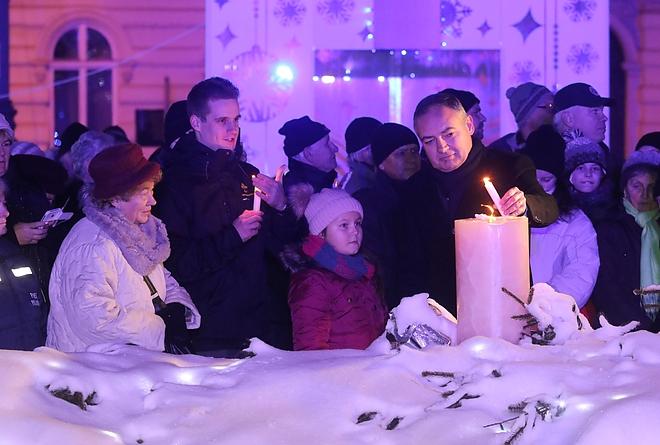 advent_181216_ja_7.jpg advent_181216_ja_7.jpg