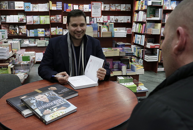 bernath_jozsef_20181212_vcs_2.jpg bernath_jozsef_20181212_vcs_2.jpg