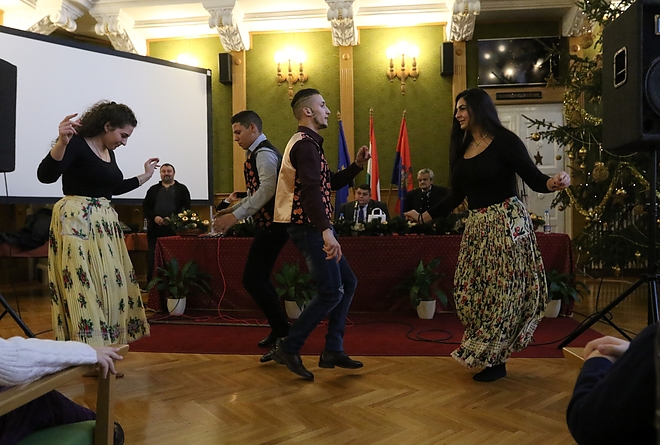 roma_nap_megyehaza_181212_ja_5.jpg roma_nap_megyehaza_181212_ja_5.jpg