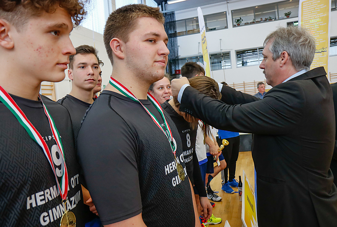 floorball.jpg floorball.jpg