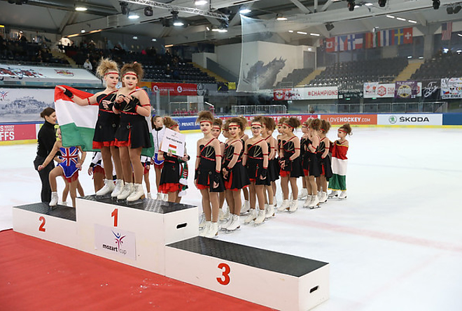 korcsolya_jegvirag_rogosz_9.jpg korcsolya_jegvirag_rogosz_9.jpg