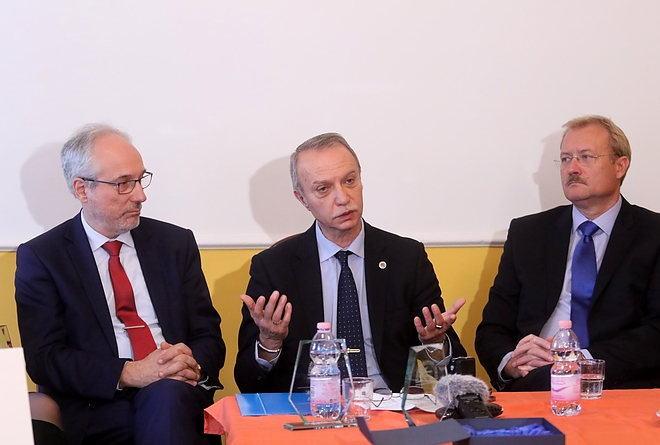 megyei_korhaz_muszeratado_ja_20.jpg megyei_korhaz_muszeratado_ja_20.jpg