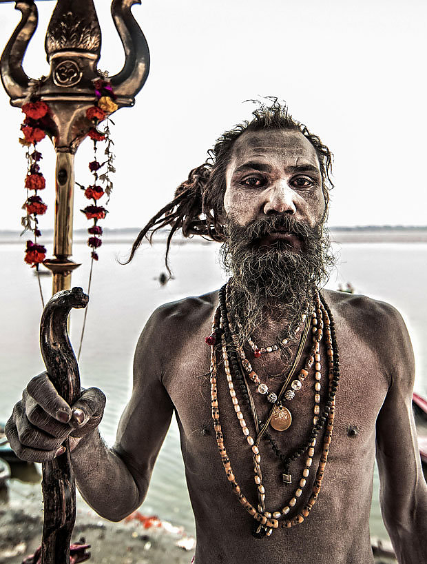 monk-tribe-man-204028.jpg