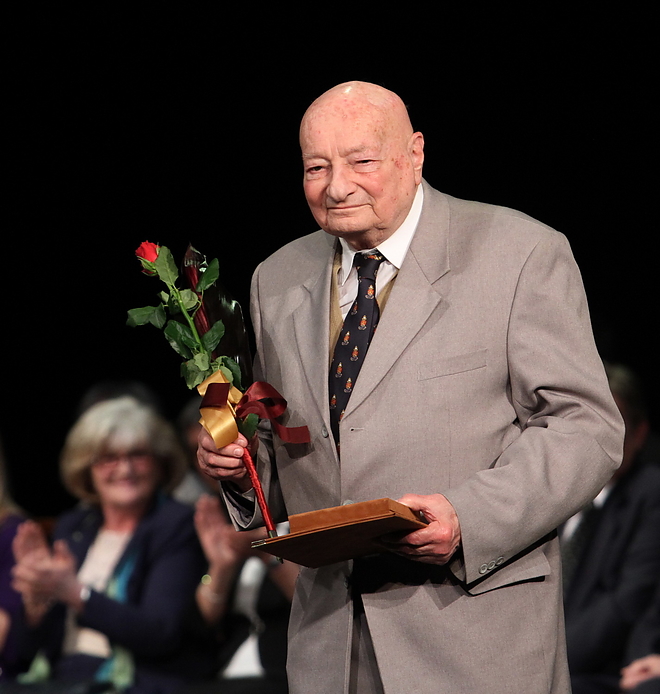 unnepi_kozgyules_150511ml_029.jpg unnepi_kozgyules_150511ml_029.jpg