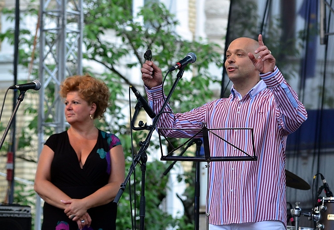 operafesztival_nyitoparade_150612_vcs_17.jpg