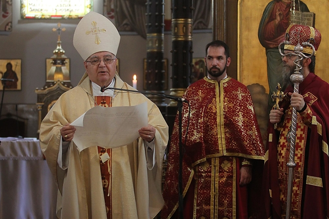 papai_bulla_kihirdetese_150613_ja_2.jpg