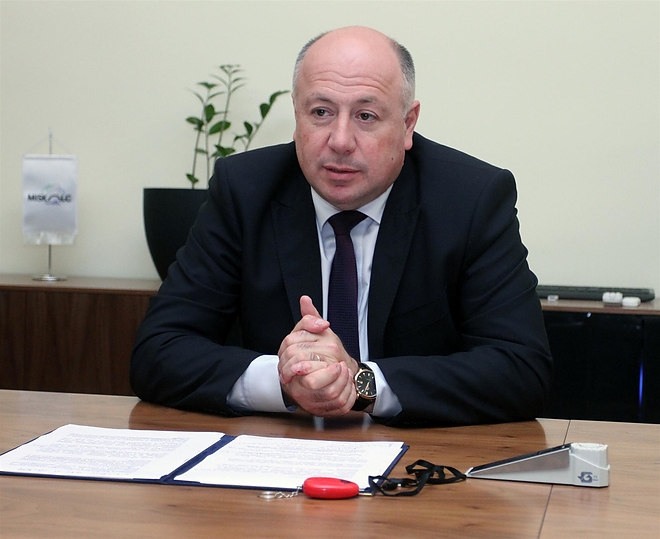 szemelyi_raisztok_pm_150601_ja_2.jpg