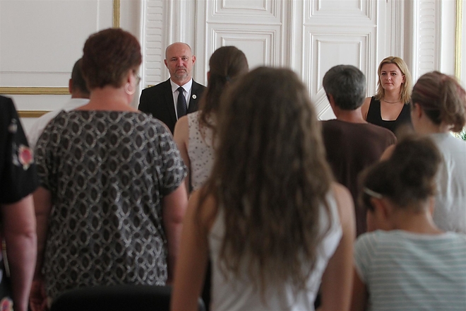 allampolgarsagi_esku_150723_ja_4.jpg