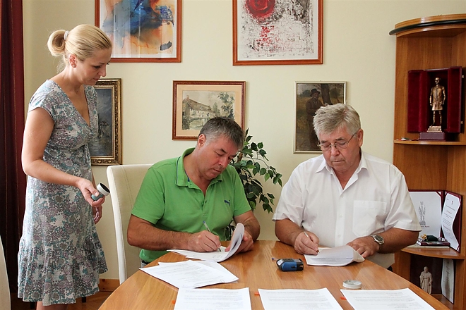 csiba_farkas_alairas_megyeikorhaz_uj_epulet_150724_ja_3.jpg