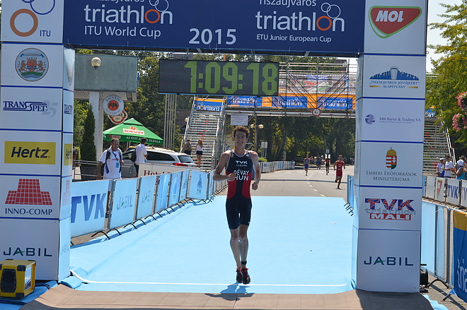 devay_mark_triatlon.jpg