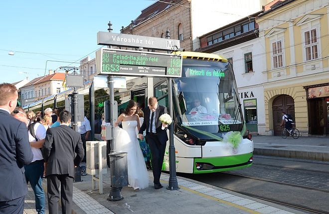 eskuvo_villamos_150829_fkcs_6.jpg