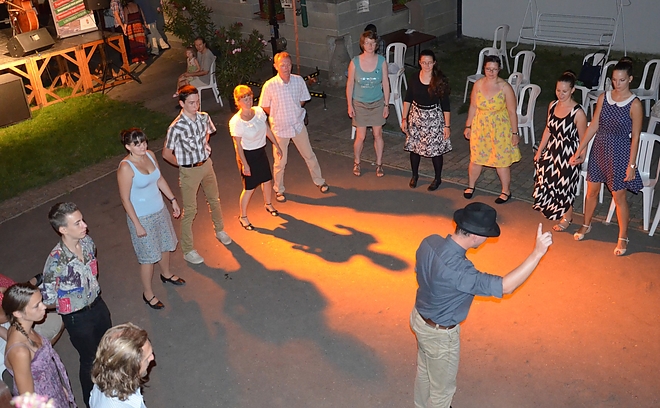esztenas_tanc_150829_fkcs_2.jpg esztenas_tanc_150829_fkcs_2.jpg
