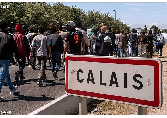 menekultek_calais.jpg menekultek_calais.jpg