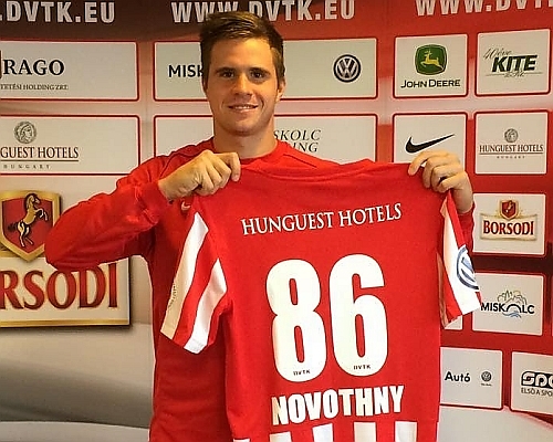 novothny.jpg novothny.jpg