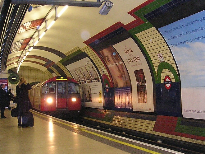 piccadillycircus_tube_station.jpg