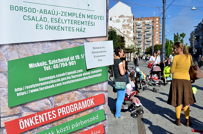 csaladi_seta_150922_vcs_1.jpg csaladi_seta_150922_vcs_1.jpg