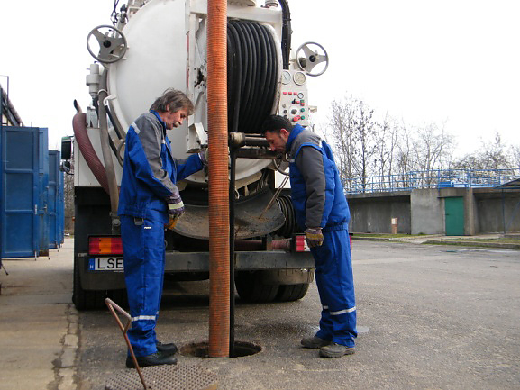csatorna-emberek.jpg csatorna-emberek.jpg