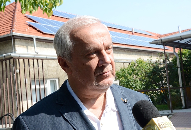misek_napelem_150923_fkcs_6.jpg misek_napelem_150923_fkcs_6.jpg
