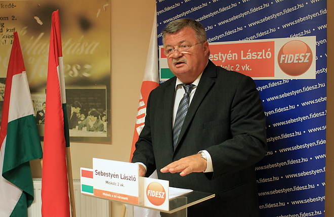 sebestyen_150925ml_1.jpg