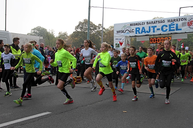 baratsag_maraton_151025_ja_19.jpg baratsag_maraton_151025_ja_19.jpg