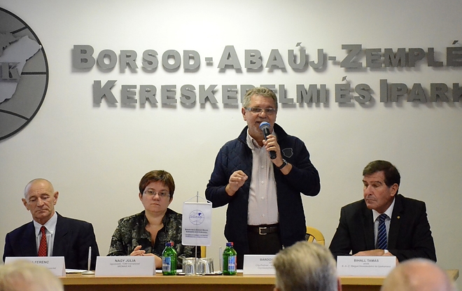 bokik_alairas_151005_fkcs_3.jpg