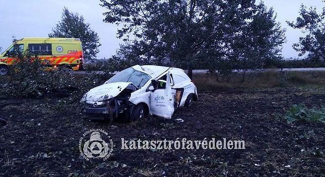 kat_crash.jpg kat_crash.jpg