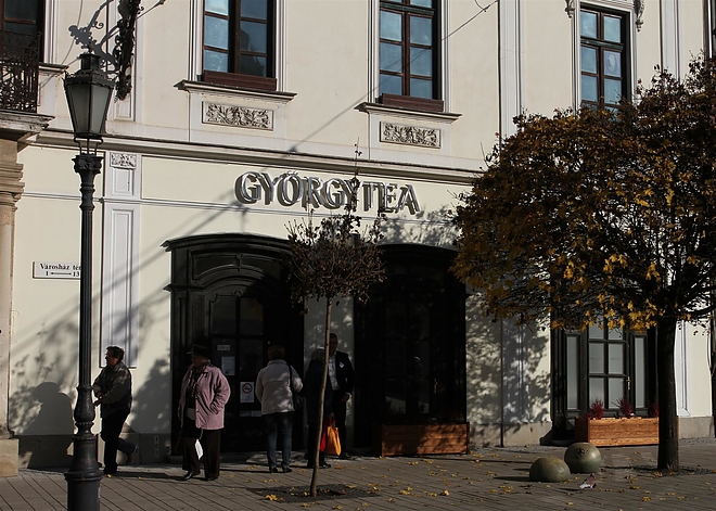 gyorgy_tea_bolt_151113_ja.jpg gyorgy_tea_bolt_151113_ja.jpg
