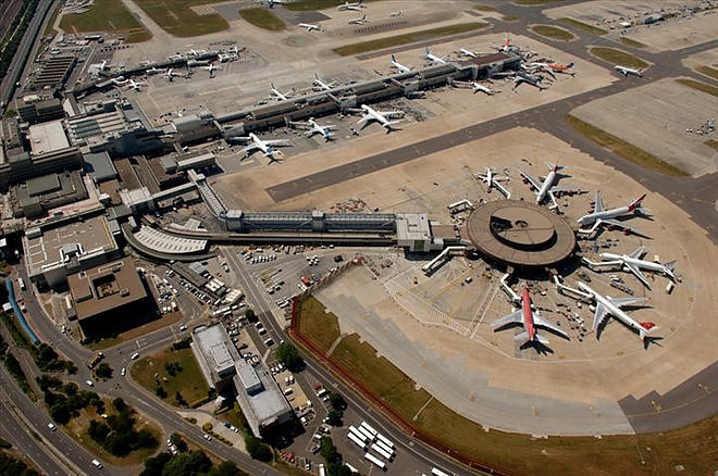london_gatwick.jpg london_gatwick.jpg
