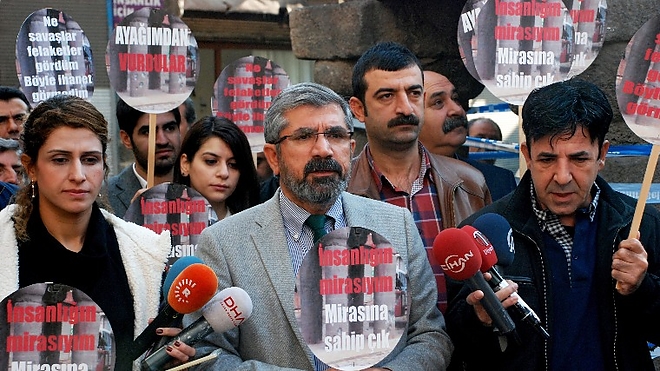 torok_ugyved_kurd_lelottek.jpg