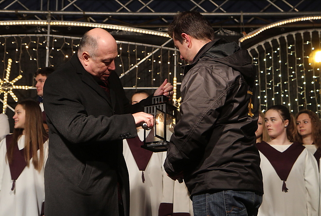 adventi_vasar_gyertya_151220ml_29.jpg adventi_vasar_gyertya_151220ml_29.jpg