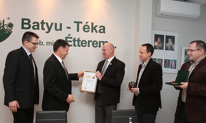 szimbiozis_dij_151207_ja_5.jpg szimbiozis_dij_151207_ja_5.jpg